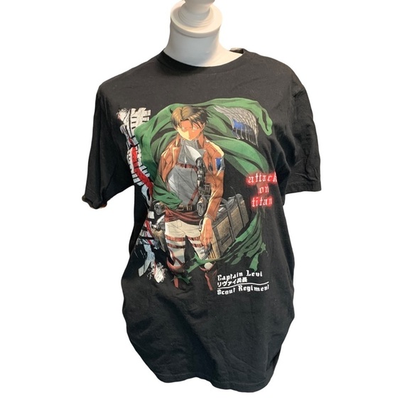 ATTACK on Titan size small T-shirt - Picture 1 of 5